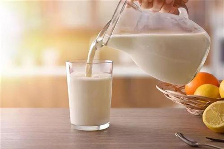 空腹能喝牛奶吗 关于牛奶的四个禁忌