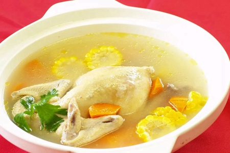 鸡汤怎么炖好喝又营养，简单的家常鸡汤做法