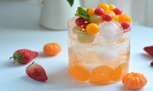 草莓芒果橘子冰饮的做法 喜欢喝冷饮不要错过！