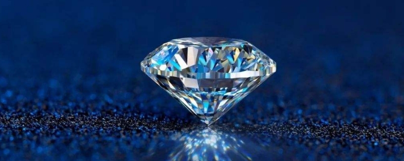 钻戒和莫桑钻有啥区别 莫桑钻和钻石的区别